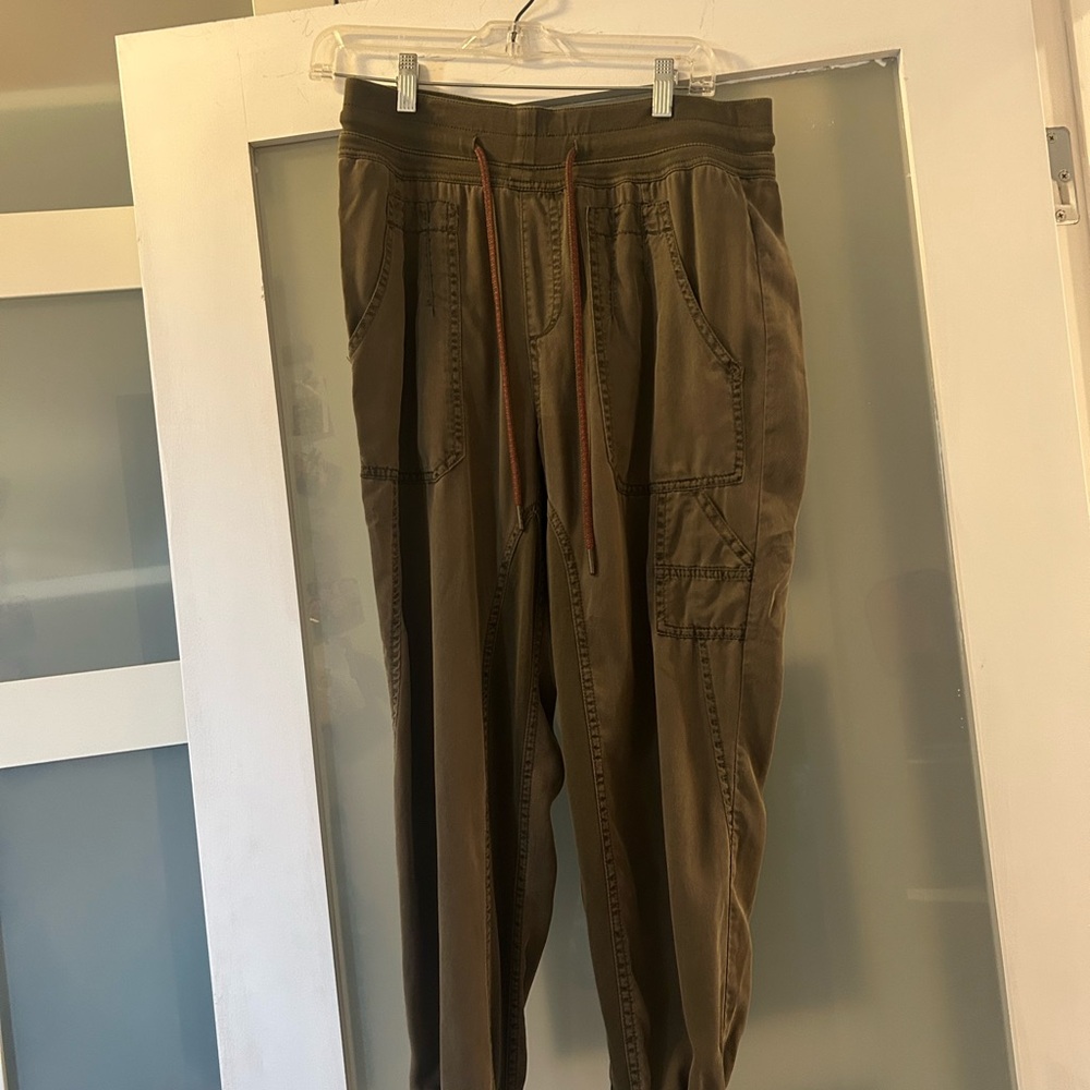 Abercrombie & Fitch Olive Joggers